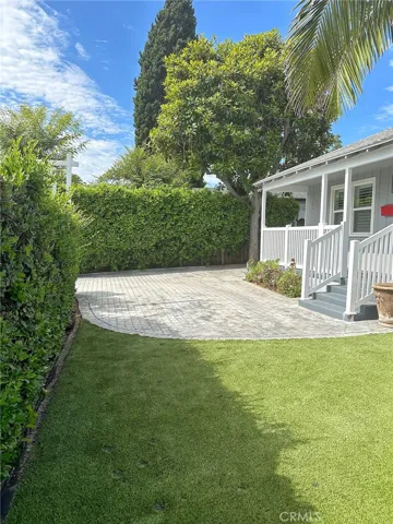 5857 Balcom Avenue, Encino, California 91316