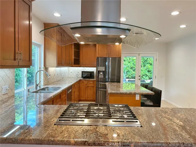 5857 Balcom Avenue, Encino, California 91316