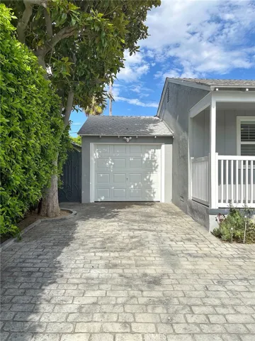 5857 Balcom Avenue, Encino, California 91316
