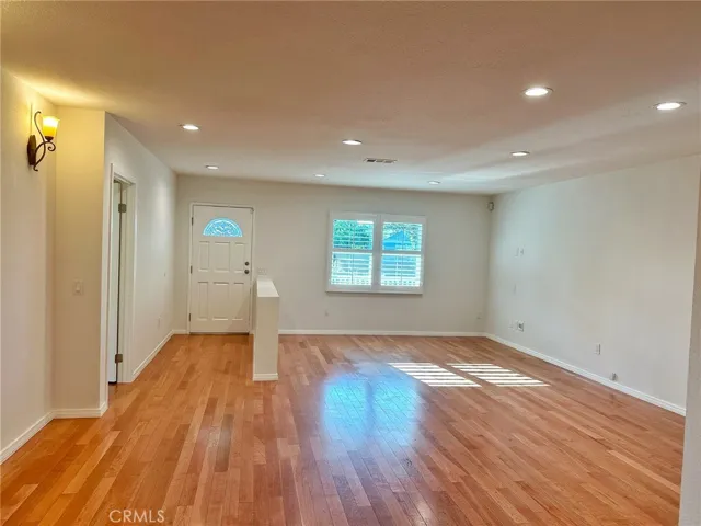 5857 Balcom Avenue, Encino, California 91316