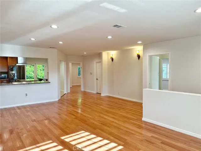 5857 Balcom Avenue, Encino, California 91316
