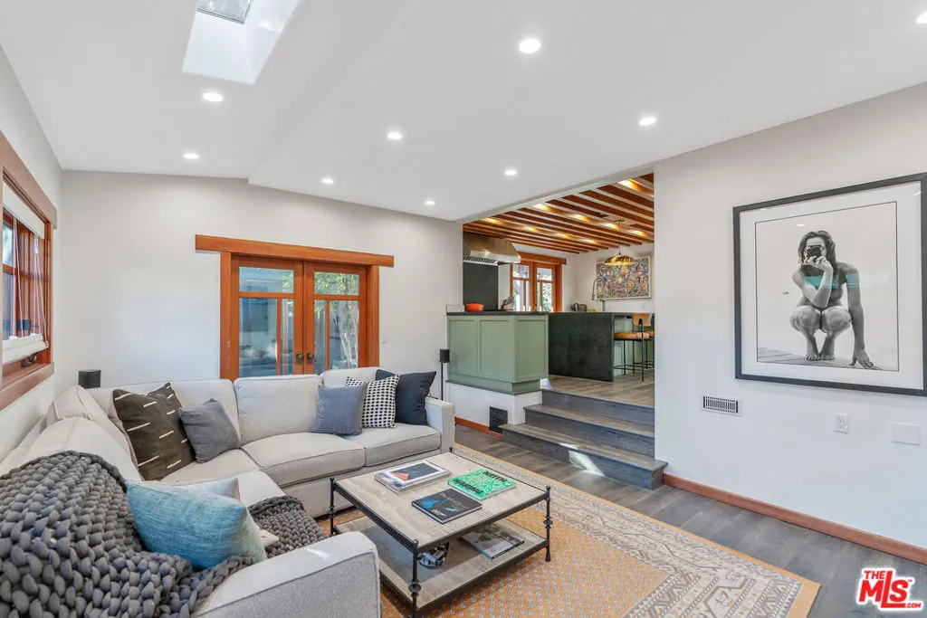 Living Room Opens to the Backy