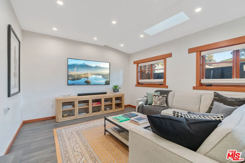 Warm & Inviting Living Room Ad