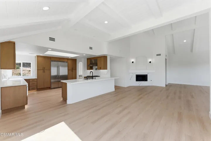 6022 Cielo Vista MLS-18