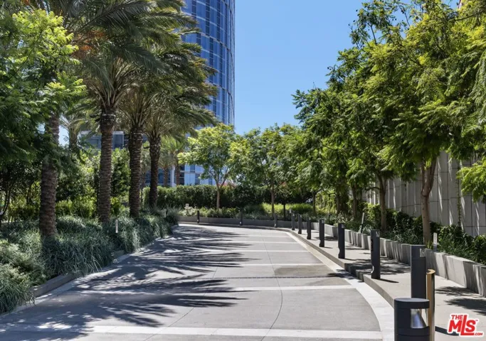 211 W Elm Court 17b, Los Angeles, California 90067