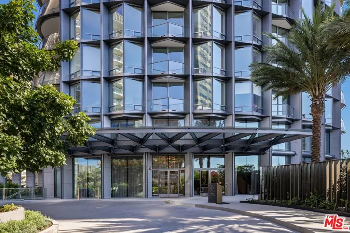 211 W Elm Court 17b, Los Angeles, California 90067