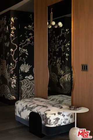 211 W Elm Court 17b, Los Angeles, California 90067