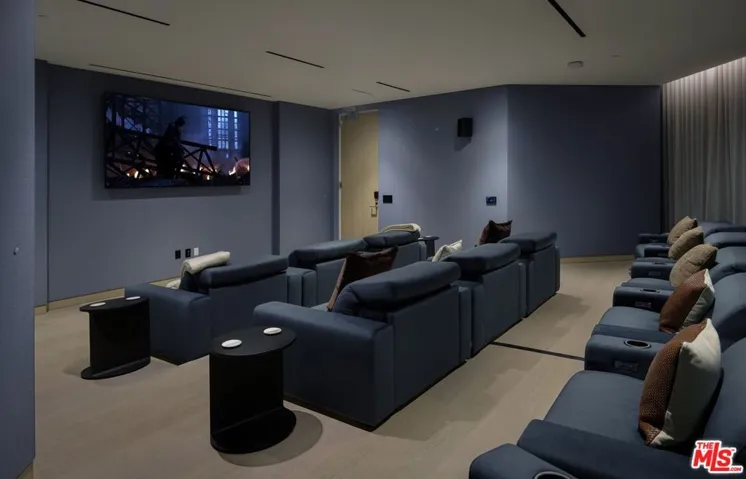 211 W Elm Court 17b, Los Angeles, California 90067