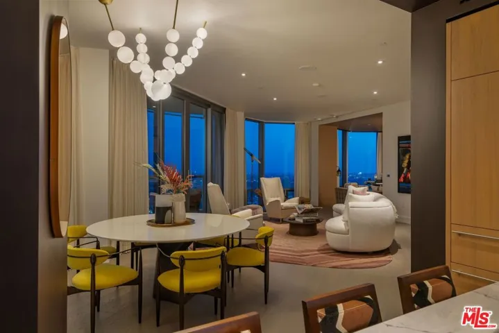 211 W Elm Court 17b, Los Angeles, California 90067