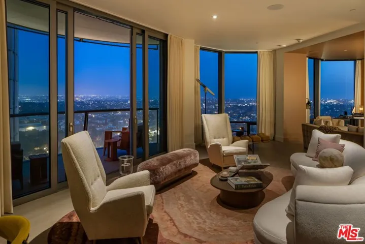 211 W Elm Court 17b, Los Angeles, California 90067