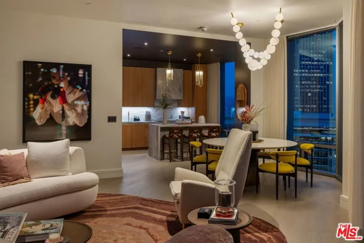211 W Elm Court 17b, Los Angeles, California 90067