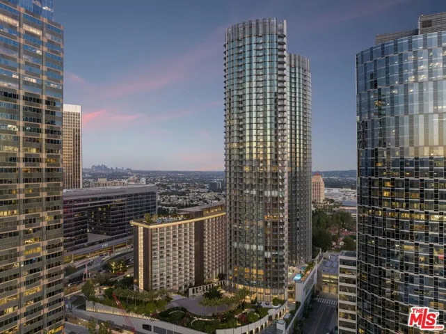 211 W Elm Court 17b, Los Angeles, California 90067