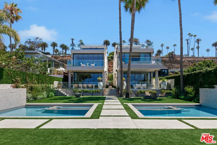 938 – 940 Palisades Beach Road, Santa Monica, California 90403