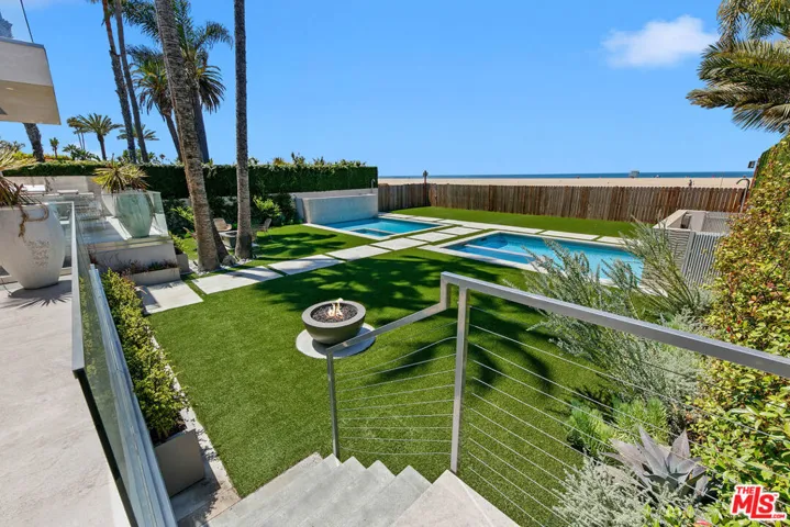 938 – 940 Palisades Beach Road, Santa Monica, California 90403