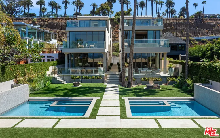938 – 940 Palisades Beach Road, Santa Monica, California 90403