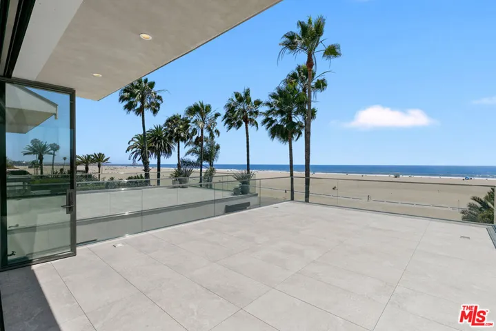 938 – 940 Palisades Beach Road, Santa Monica, California 90403