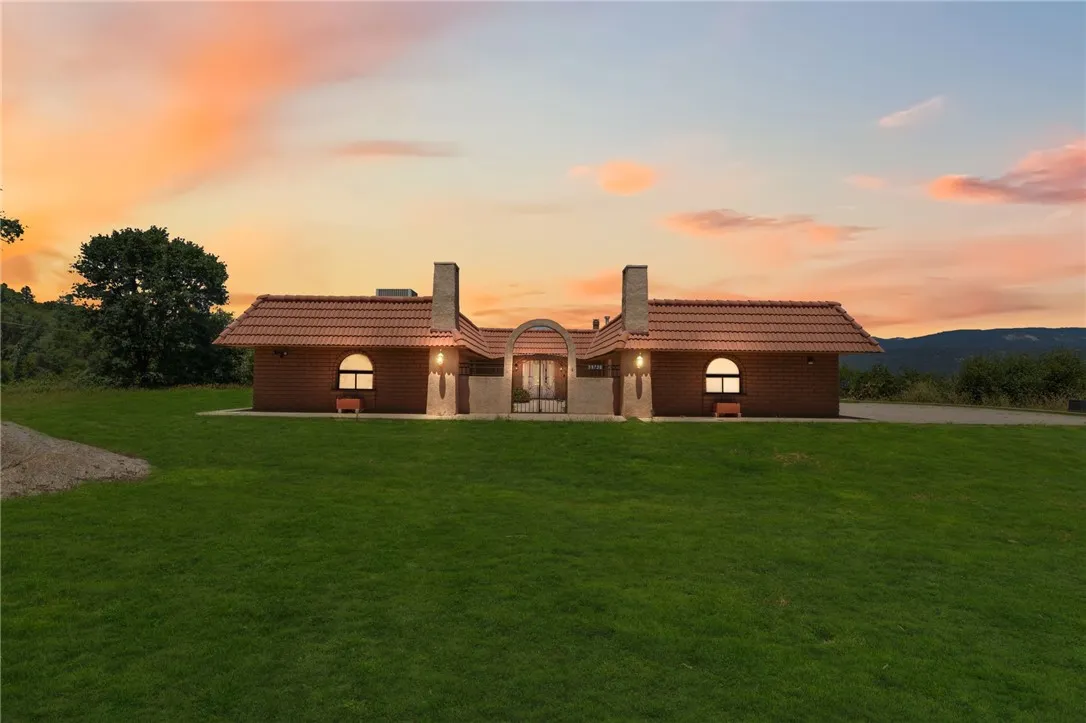 38720 Hwy 41