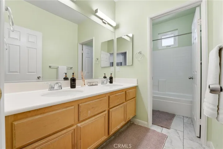 5018 Bella Collina, Oceanside, California 92056