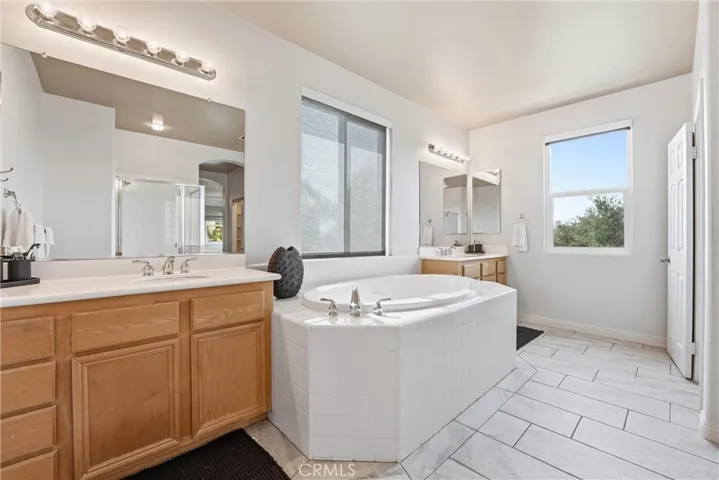 5018 Bella Collina, Oceanside, California 92056
