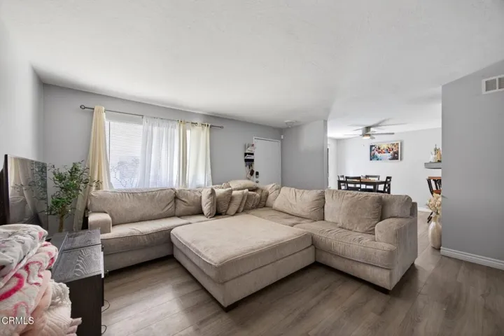 4-web-or-mls-Upmarket Media-646Riv022