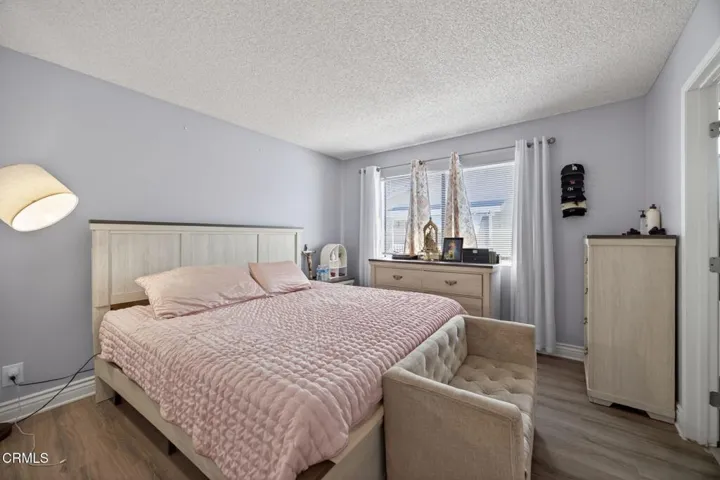 15-web-or-mls-Upmarket Media-646Riv057