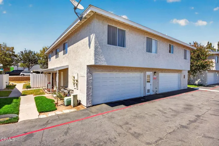 27-web-or-mls-Upmarket Media-646Riv016