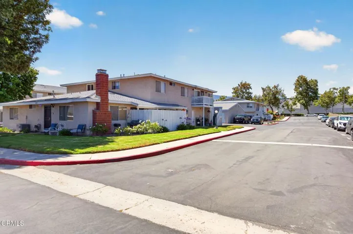 31-web-or-mls-Upmarket Media-646Riv093