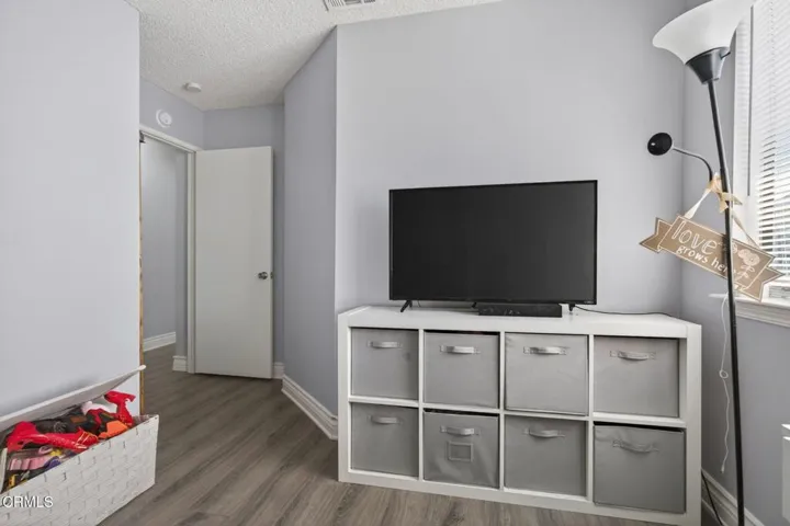 22-web-or-mls-Upmarket Media-646Riv078