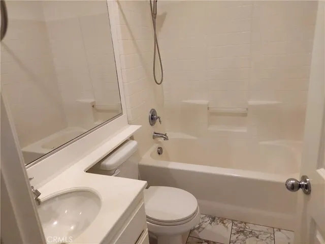 3944 Polk B, Riverside, California 92505