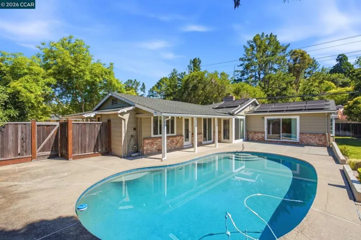 7 El Corte, Orinda, California 94563