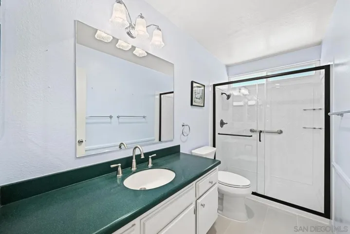 17506 Plaza Karena, San Diego, California 92128