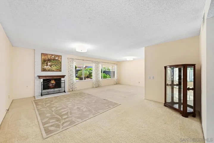 17506 Plaza Karena, San Diego, California 92128