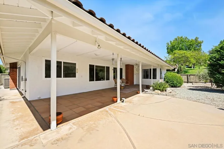 17506 Plaza Karena, San Diego, California 92128