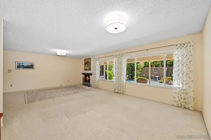 17506 Plaza Karena, San Diego, California 92128