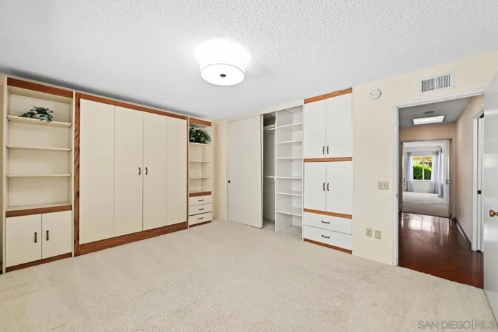17506 Plaza Karena, San Diego, California 92128