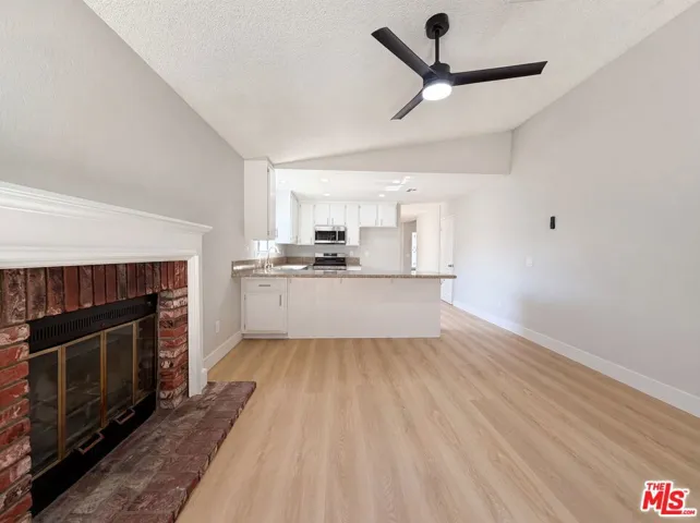 42355 Willeta Avenue, Lancaster, California 93536