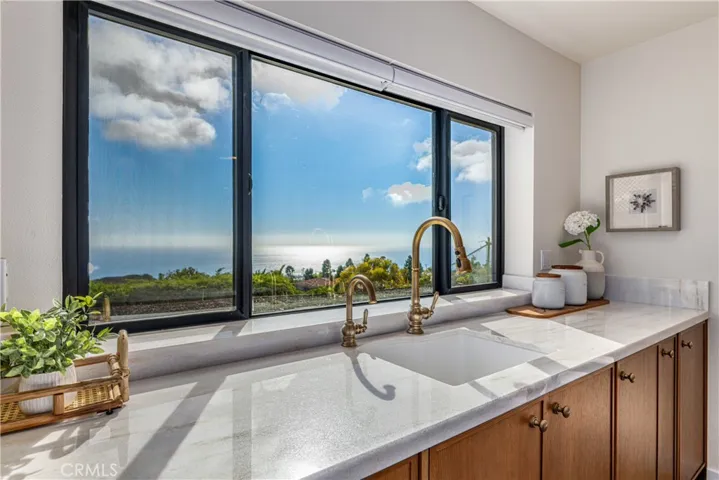Natural lights, unobstructed ocean view kitchen