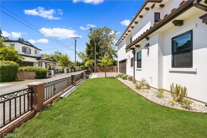 5461 Sultana Avenue, Temple City, California 91780