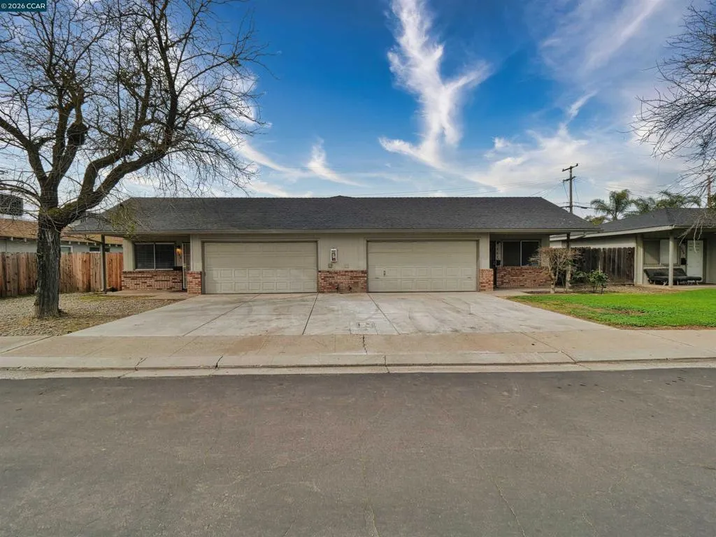 205 Kingston Lane