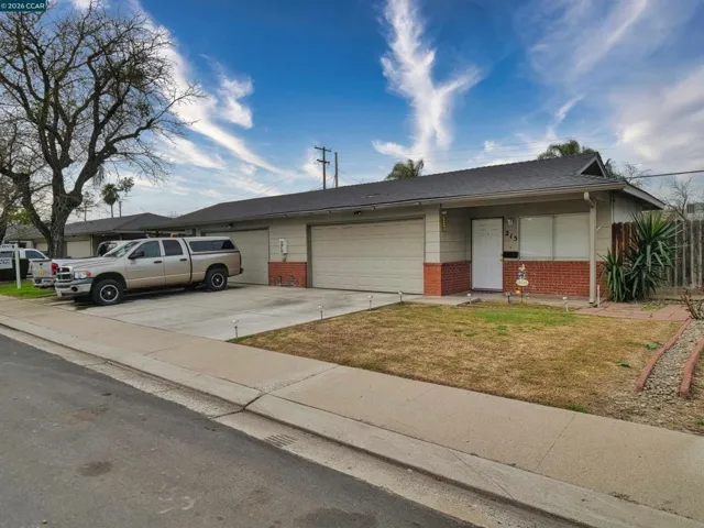 213 Kingston Lane
