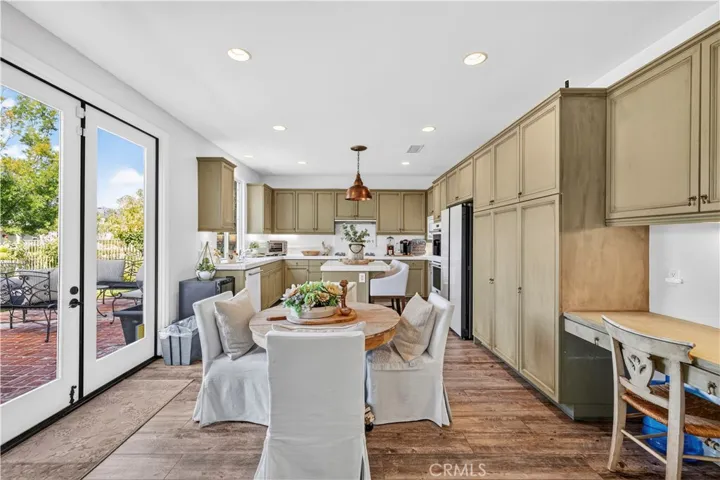 27034 Island, Valencia, California 91355