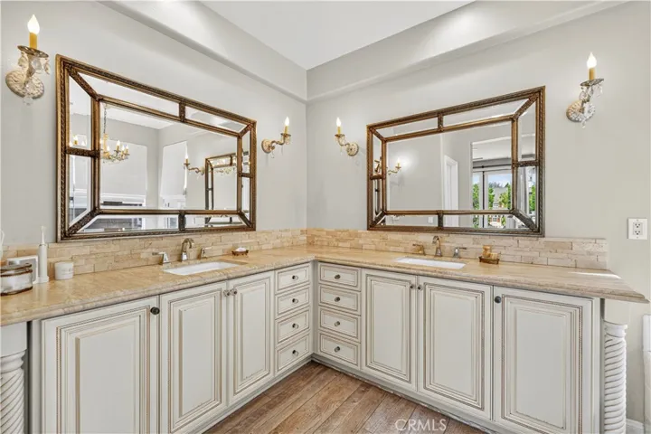 27034 Island, Valencia, California 91355