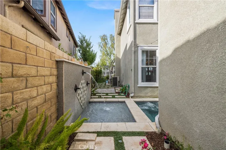 27034 Island, Valencia, California 91355