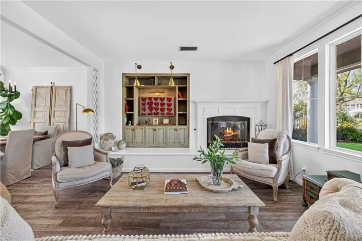 27034 Island, Valencia, California 91355