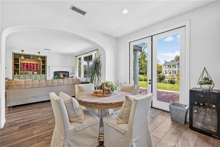 27034 Island, Valencia, California 91355