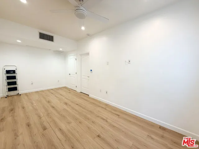 816 1/2 N Mccadden Place, Los Angeles, California 90038