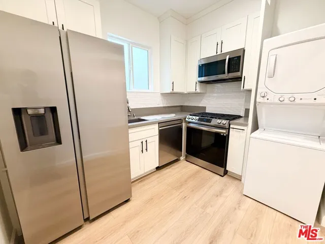 816 1/2 N Mccadden Place, Los Angeles, California 90038