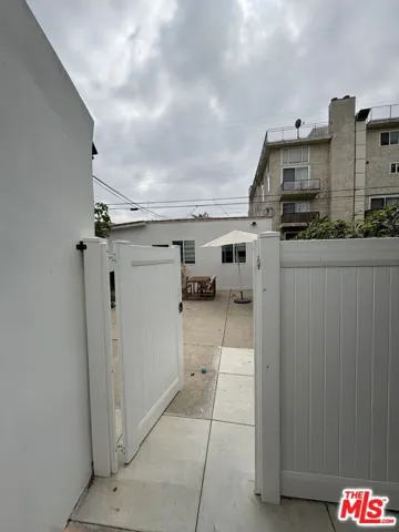 816 1/2 N Mccadden Place, Los Angeles, California 90038