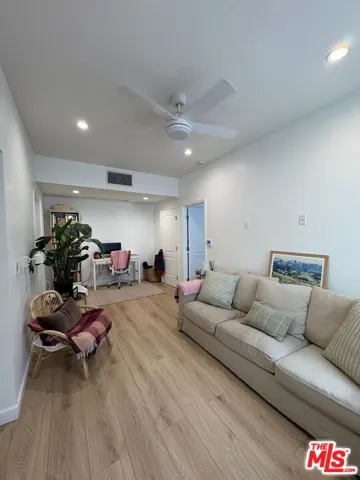 816 1/2 N Mccadden Place, Los Angeles, California 90038
