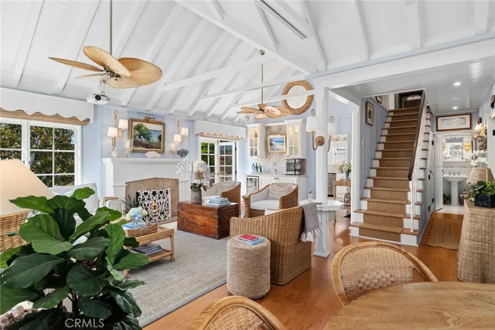 376 Diamond, Laguna Beach, California 92651